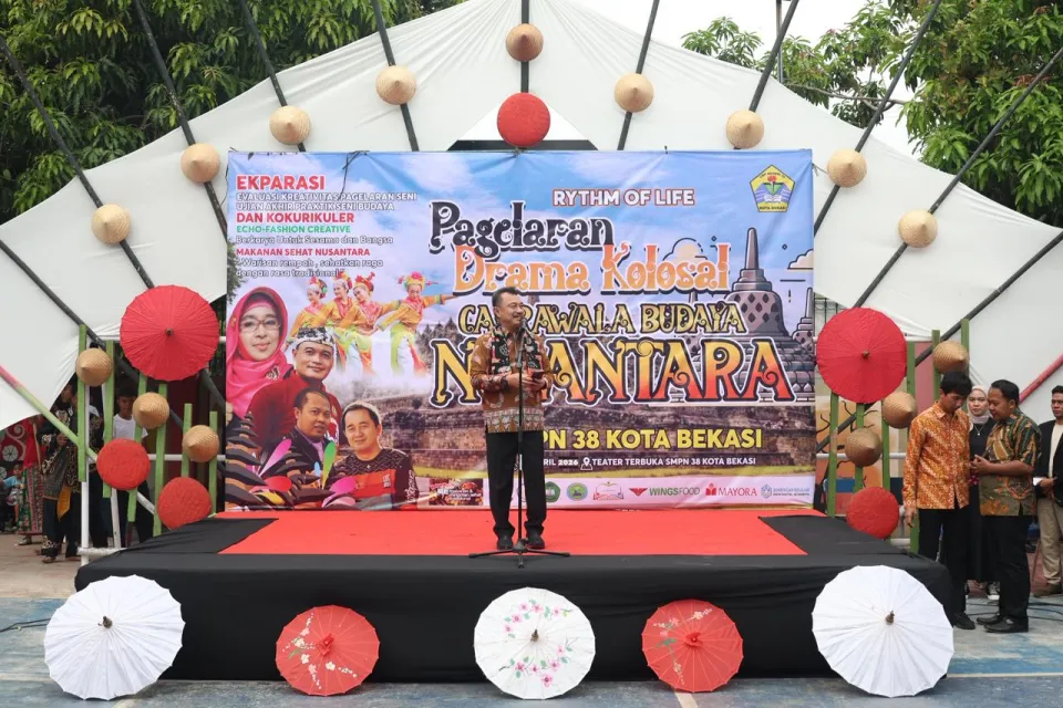 Terbaru Kota Bekasi: Wawali Harris Bobihoe Apresiasi Drama Kolosal Budaya Siswa SMPN 38 Kota Bekasi