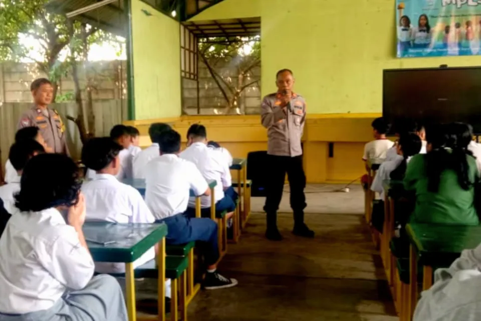 Polsek Bekasi Selatan Tanamkan Kesadaran Hukum kepada Pelajar PAX Lewat Program Jakarta On The Spot