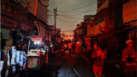 Kebakaran di Kramat Senen Hanguskan 50 Bangunan, Polisi Pastikan Tak Ada Korban Jiwa