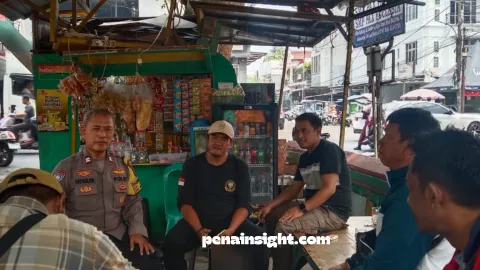 Jaga Jakarta On The Spot, Bhabinkamtibmas Jakasetia Ajak Warga Tolak Tawuran dan Narkoba