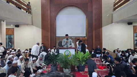 Buka Puasa Bersama dan Santunan 1.000 Anak Yatim Meriahkan Ramadan di Masjid Al Muslimun Bekasi