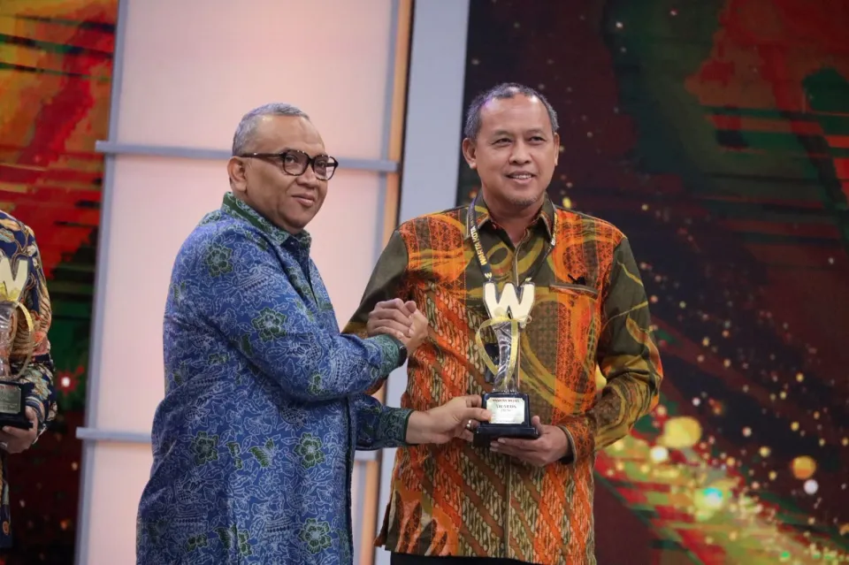 Tri Adhianto Antar Pemkot Bekasi Raih Warta Kota Awards 2026, Program Lingkungan Jadi Sorotan Nasional