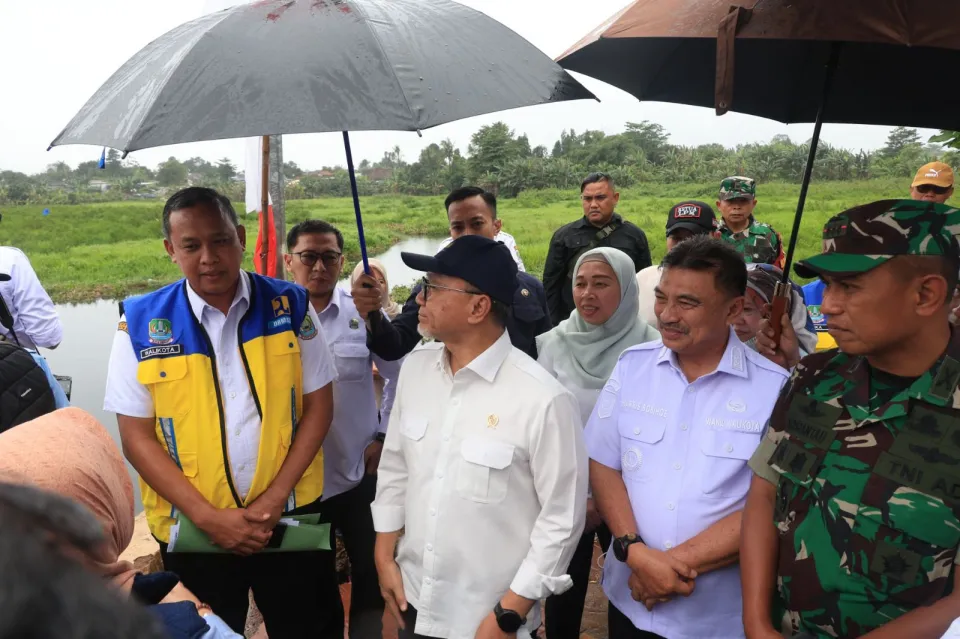 Menko Pangan Tinjau MBG Bekasi dan Bongkar Rencana Besar Atasi Sampah Bantargebang