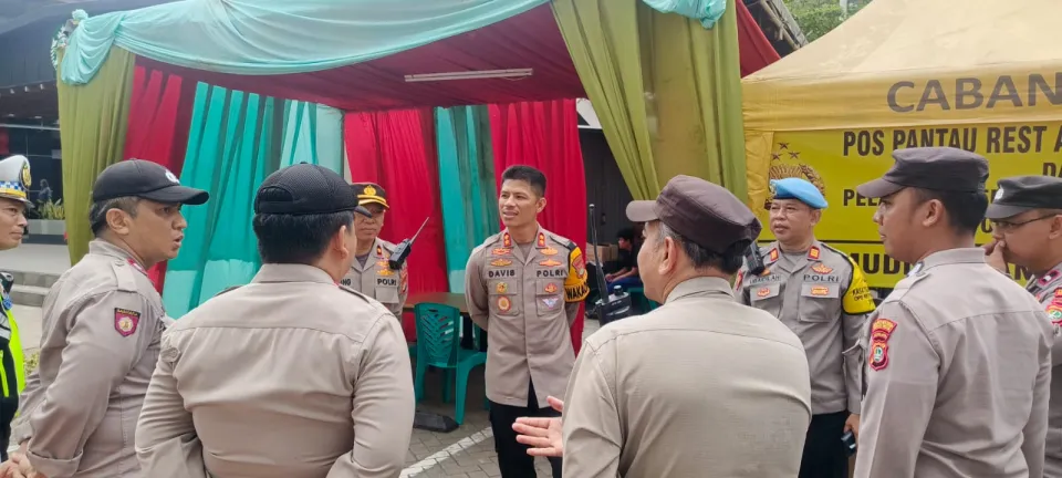 Wakapolres Bekasi Kota Sidak Pos Pantau KM 6B, Pastikan Arus Balik Lebaran Aman dan Lancar