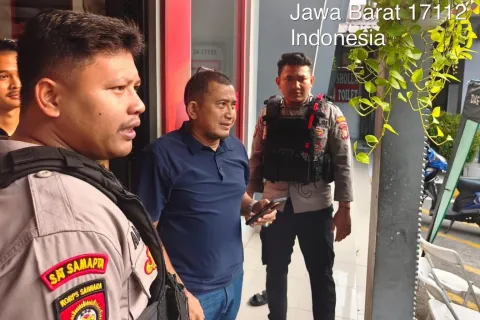 Jaga Bekasi On The Spot,  Tim Perintis Presisi Sambangi SPBU Serap Keluhan Warga