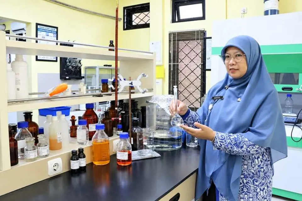 Emalia Agustina Masuk Seleksi ASN Berprestasi Jabar, Laboratorium Lingkungan Bekasi Raih Akreditasi KAN