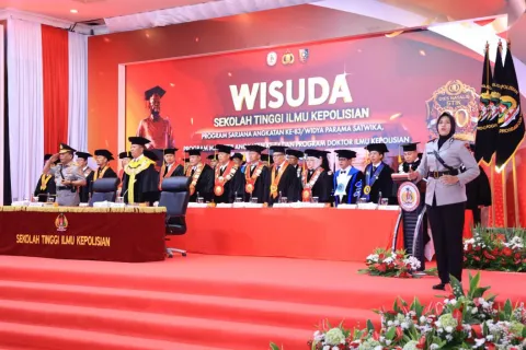 STIK Polri Luluskan Ratusan Sarjana, Magister, dan Doktor Ilmu Kepolisian untuk Hadapi Tantangan Zaman