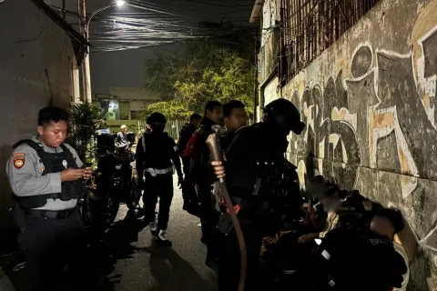 Terbaru Brimob Polda Metro Jaya Gagalkan Tawuran di Ciracas, Delapan Pemuda Diamankan Saat Patroli Dini Hari