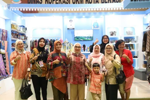 UMKM Kota Bekasi Tembus Panggung Dunia, Ketua Dekranasda Hadiri Opening INACRAFT 2026 di JCC