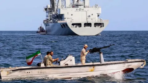 Latihan Militer Iran di Selat Hormus Picu Ketegangan Baru dengan AS