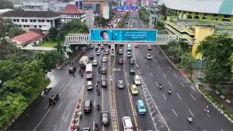 Dishub Kota Bekasi Uji Coba Contraflow di Bundaran Summarecon untuk Urai Kemacetan Pagi