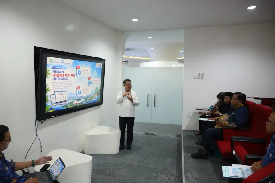 Abdul Harris Bobihoe Presentasikan Patriot Single Window, Pemkot Bekasi Perkuat Keterbukaan Informasi Digital