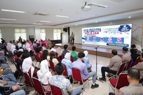 Melalui FKPMS Polres Metro Bekasi Kota dan KCD Pendidikan Wilayah III Perkuat Karakter Pelajar