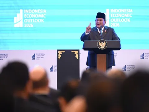 Pangkas Rp300 Triliun, Prabowo Tancap Gas Berantas Korupsi dan Genjot MBG: “Tidak Ada Kompromi!”​​​​​​​