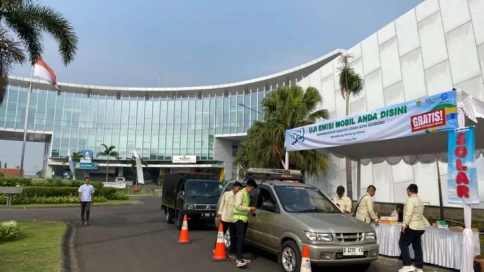 DLH Kota Bandung Gelar Uji Emisi Gratis, Target 500 Kendaraan per Hari