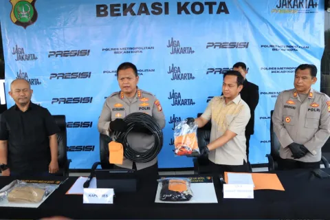 Polres Metro Bekasi Kota Ungkap Pencurian Kabel BTS, Residivis Diamankan di Lokasi