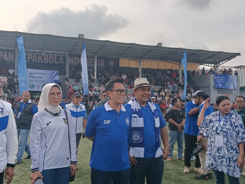 Bekasi Jadi Titik Awal Revolusi Sepak Bola Usia Dini, Eko Patrio Luncurkan Program 1 Anak 1 Bola Bersama 40 SSB Kota Bekasi