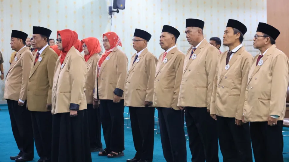 Tri Adhianto Kukuhkan Pengurus LLI Kota Bekasi, Dorong Lansia Tetap Aktif dan Kreatif