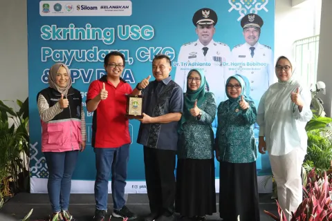 TP PKK Kota Bekasi Tutup Skrining Kesehatan Massal, Ribuan Warga Ikut Cek Kesehatan Gratis