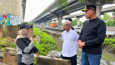 Gorong-gorong Tol Cut Mutia Jadi Biang Banjir Rawalumbu! Tri Adhianto Turun Langsung, Alat Berat Diterjunkan Hari Ini