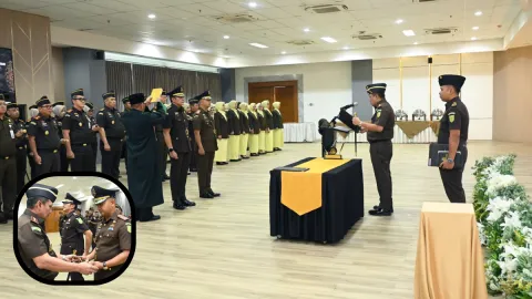 Kajati Jabar Lantik Asintel dan Kajari Cirebon, Tegaskan Integritas dan Inovasi di Era Digital