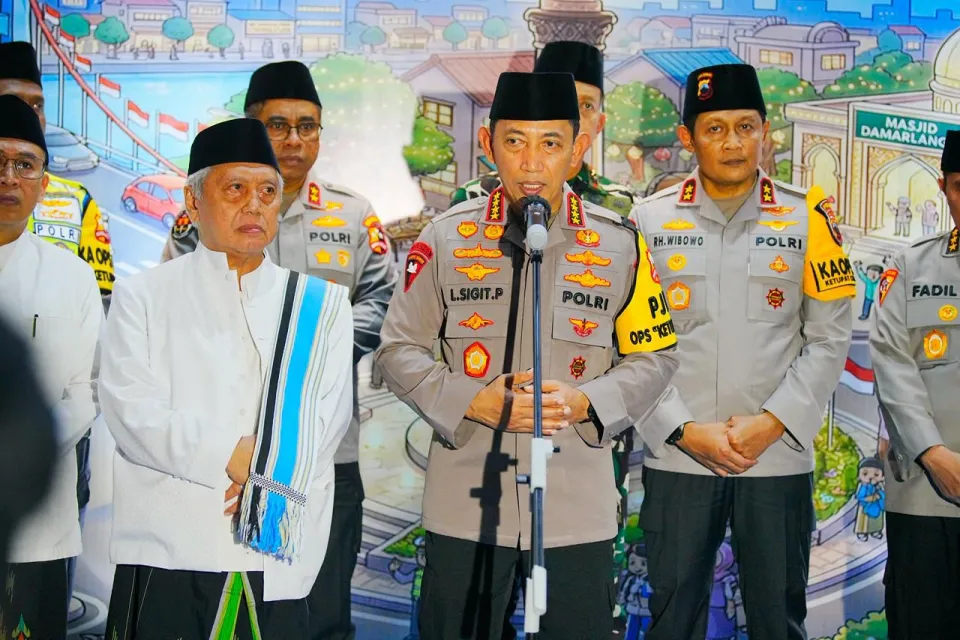 Kapolri Listyo Sigit Prabowo Ajak Persatuan, Pastikan Stok BBM dan Pangan Aman Jelang Lebaran