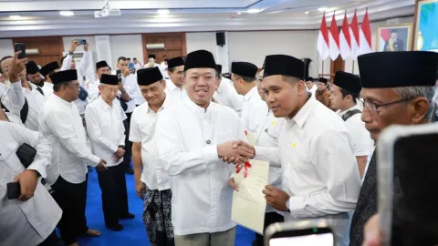 Menteri Nusron Serahkan 243 Sertipikat Tanah Wakaf di Jawa Tengah, Target 95 Persen Tuntas dalam Tiga Tahun