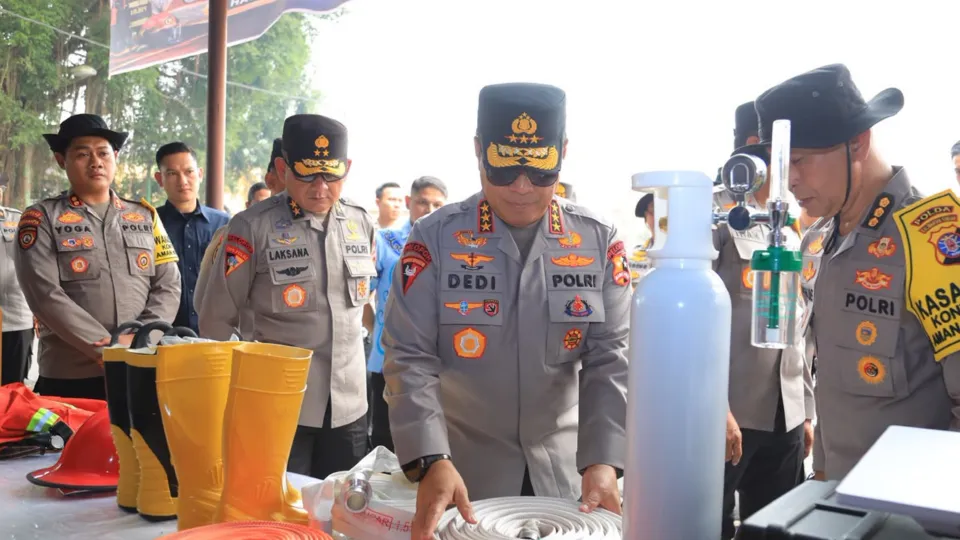Terbaru Polri Hadapi Karhutla Gambut Kalteng dengan Teknologi, 220 Sumur Bor hingga Rekayasa Tata Air