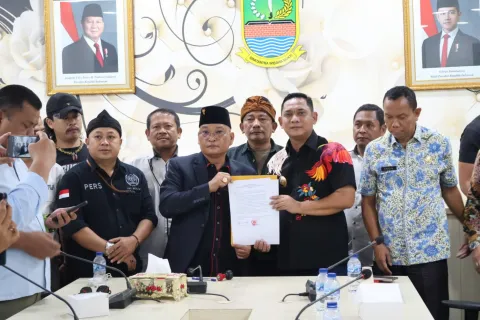Massa Wartawan Demo di Pemkab Bekasi, Tuntut Dugaan Penghinaan terhadap Pers Ditindaklanjuti