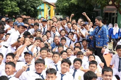 Roots Day SMPN 17 Bekasi: Wali Kota Gaungkan Gerakan Anti Bullying di Sekolah