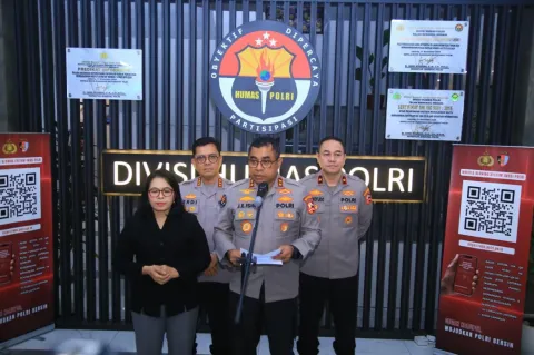 Polri Larang Anggota Live Streaming Saat Bertugas, Ini Aturan dan Alasannya