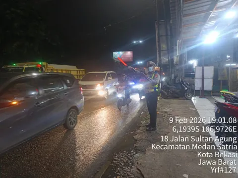Patroli Dini Hari Berujung Penangkapan, Aksi Begal Bersajam di Rawalumbu Digagalkan Polisi