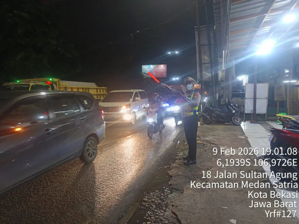 Patroli Dini Hari Berujung Penangkapan, Aksi Begal Bersajam di Rawalumbu Digagalkan Polisi