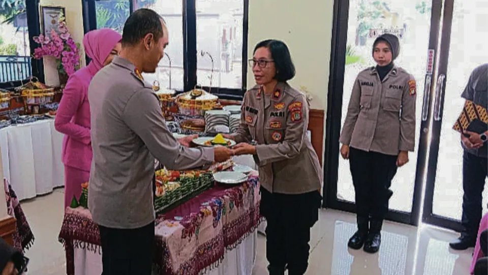 HUT Polwan ke-78, Polwan Polres Metro Bekasi Kota Gelar Syukuran dan Doa Bersama di Pekayon 