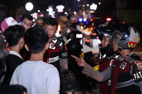 Terbaru Polda Metro Jaya Tingkatkan Patroli Malam di Jakpus dan Jakbar Jelang Idul Adha 1447 H