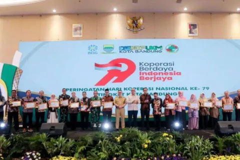 Wali Kota Bandung Dorong Koperasi Jadi Penggerak Ekonomi Kreatif, Digital, dan Kesejahteraan Warga