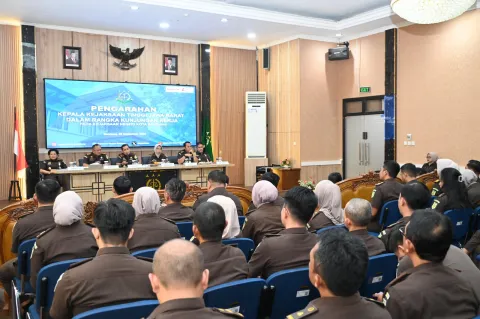 Kajati Jabar Turun Langsung ke Cimahi dan Bandung, Soroti Integritas hingga Pengelolaan Barang Bukti
