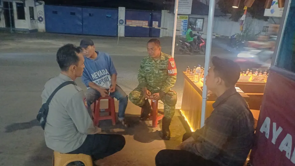 Jaga Jakarta On The Spot, Bhabinkamtibmas dan Babinsa Sambangi Warga Bintarajaya Pastikan Wilayah Aman