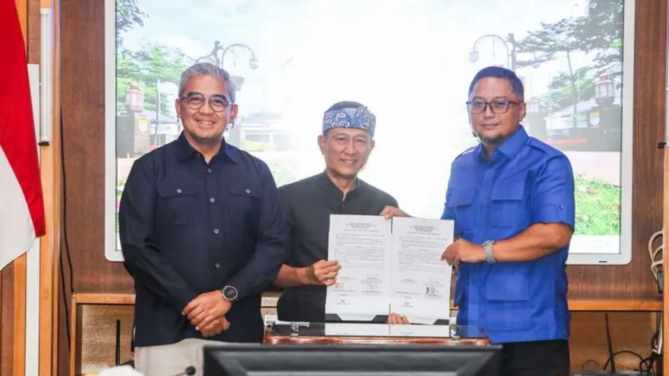 Pemkot Bandung Kucurkan Rp13,7 Miliar untuk Parpol, Farhan: Partai Adalah Jiwa Demokrasi