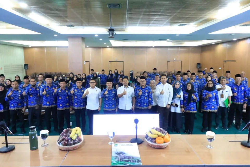 “Tak Ada Lagi Pekerja Konstruksi Tanpa Perlindungan” – Wakil Wali Kota Bekasi Gaspol Jaminan Sosial 2026, Proyek Jalan Terus