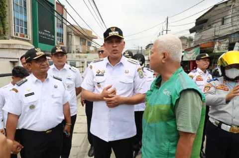 Cegah Banjir, Pemkot Bekasi Bersiap Bongkar Bangunan di Atas Kali Harun