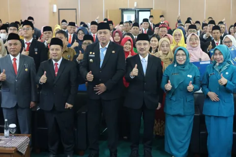 238 ASN Pemkot Bekasi Terima Satyalancana Karya Satya, Harris Bobihoe Tekankan Integritas dan Pelayanan
