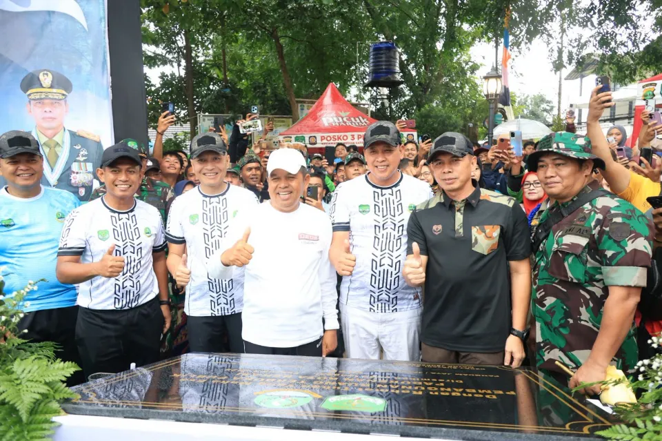 Kang Dedi Mulyadi dan Mas Tri Hadirkan Ruang Terbuka Publik Padurenan, Bekasi Punya Ikon Baru Kebersamaan