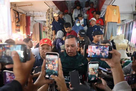 Gebrak Pasar di Pasar Baru Bekasi Catat Transaksi Rp129,9 Juta, Libatkan 869 ASN