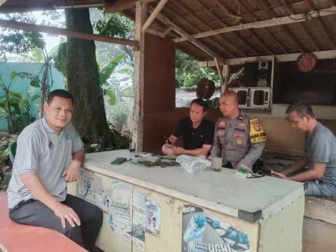 Hari Ini Antisipasi Curanmor dan Tawuran Polsek Jatisampurna Ajak Warga Jatirangga Aktifkan Siskamling