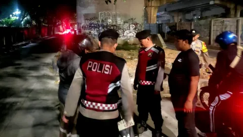 Polsek Bekasi Selatan Intensifkan Razia Stasioner di Jam Rawan untuk Jaga Kamtibmas