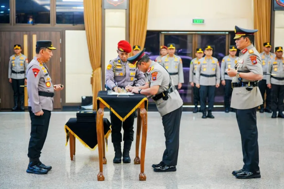 Kapolri Resmi Lantik Enam Kapolda Baru Sekaligus, Ini Daftar Lengkap dan Pesan Penting untuk Jajaran Polri