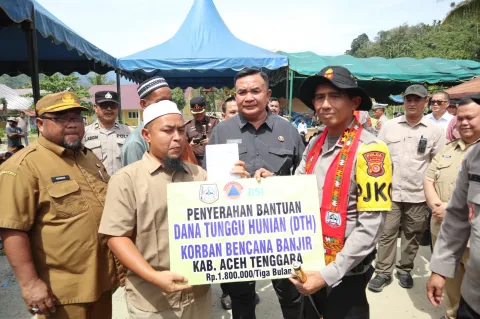 Kapolda Aceh Turun Langsung ke Ketambe: 300 Kasur, Dana Hunian, dan Pesan Kuat Negara Hadir untuk Korban Banjir Bandang