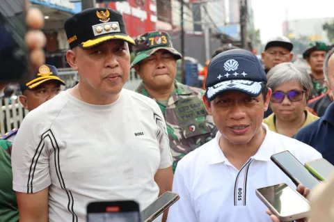Menteri LH dan Wali Kota Bekasi Turun Langsung Korve, Kawasan Juanda Pasar Baru Ditertibkan