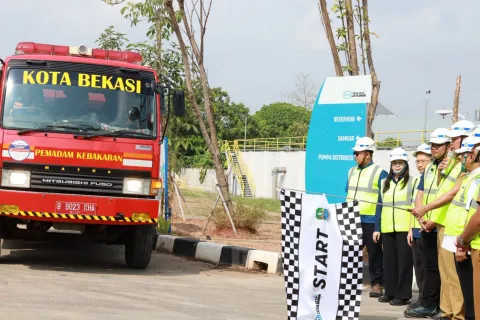 Antisipasi Musim Kemarau, Wali Kota Bekasi Lepas 11 Armada Water Trucking Jamin Pasokan Air Bersih Warga